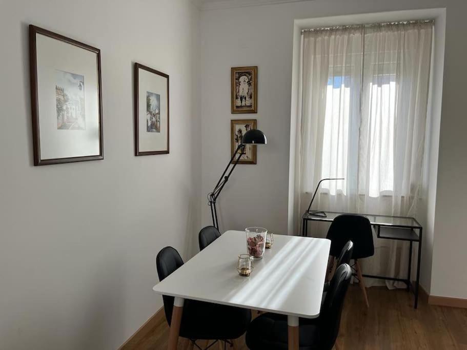 Casa Da Praia Da Poca - Apartamento Lirio Estoril Buitenkant foto