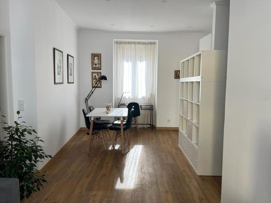 Casa Da Praia Da Poca - Apartamento Lirio Estoril Buitenkant foto